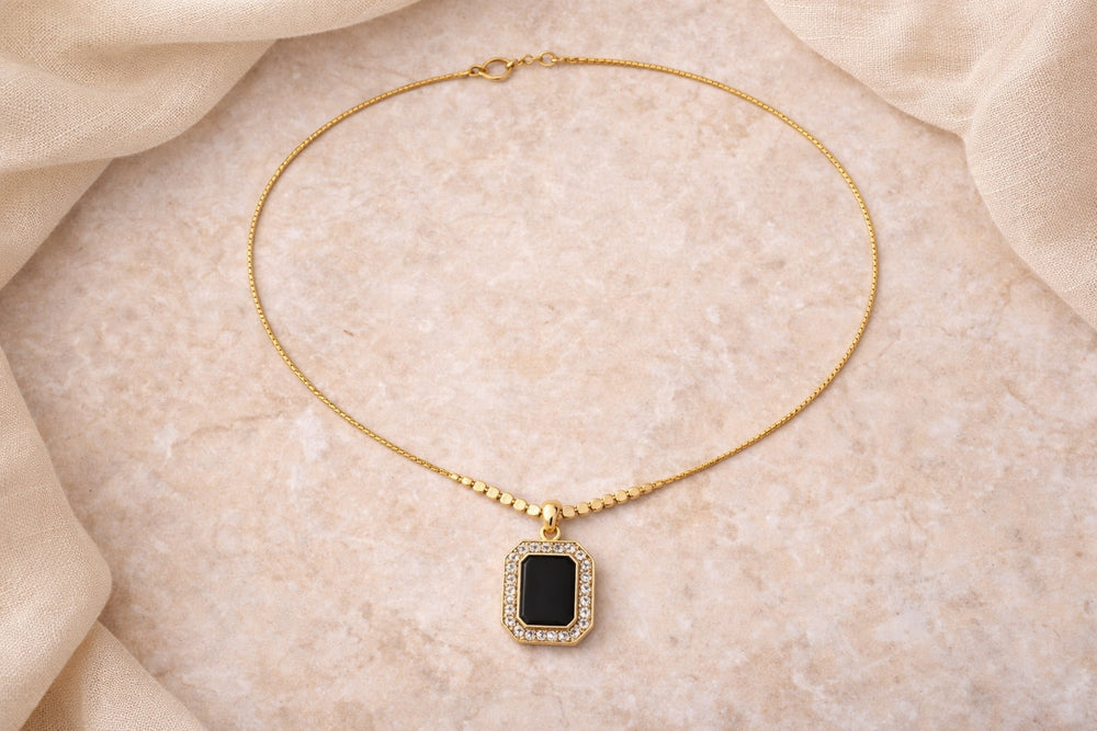 Midnight Noir Rectangle Pendant Necklace – 18K Gold Plated